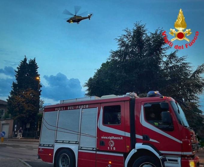 Bimba di due anni investita e incastrata sotto l’auto della mamma a casa dei nonni