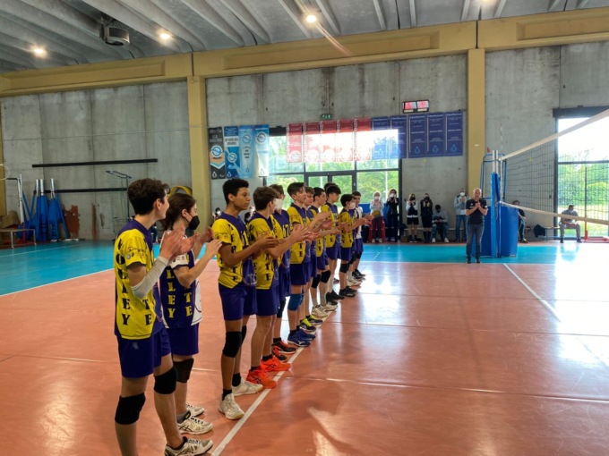 As Merate Volley, che partitona dell’Under 17: agli inferi i Diavoli Rosa FOTO