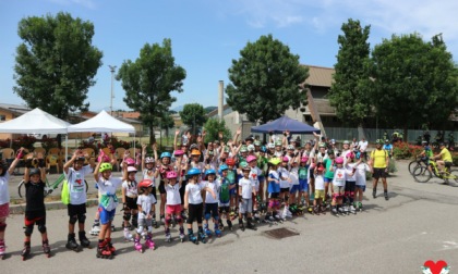 Entusiasmo e divertimento, è tornata finalmente la “Pattinata Caluschese” FOTO E VIDEO