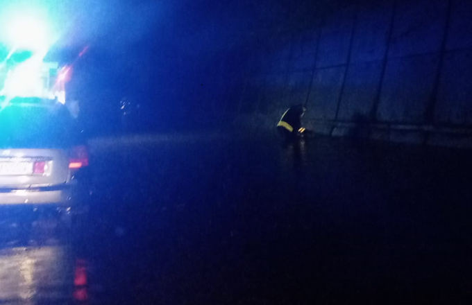 Ancora maltempo: auto bloccate nella Statale 36 allagata