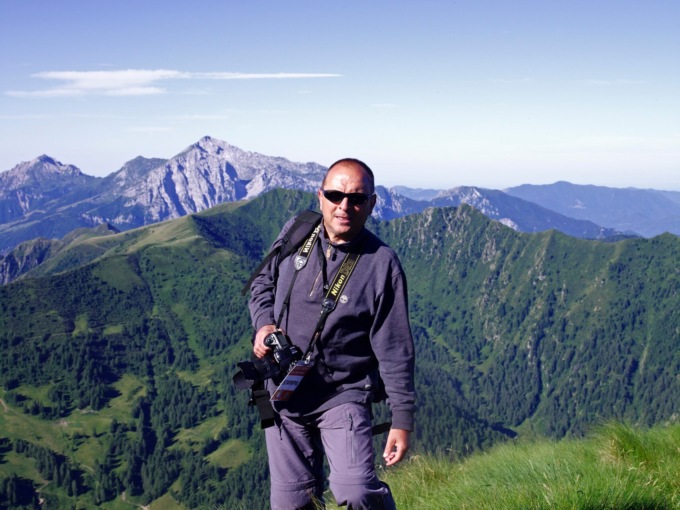 Lutto nel Lecchese: è morto il fotoreporter Silvio Sandonini
