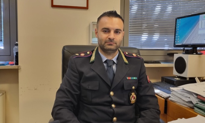 Malore alla guida di un tir, il comandante della Polizia lo rianima con il massaggio cardiaco
