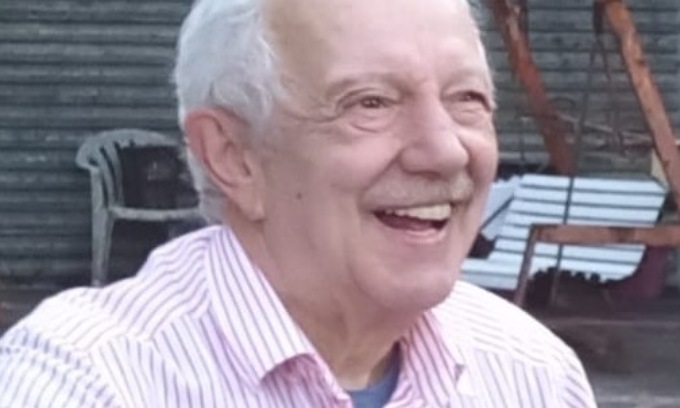 Si tuffa in mare e muore stroncato da un malore