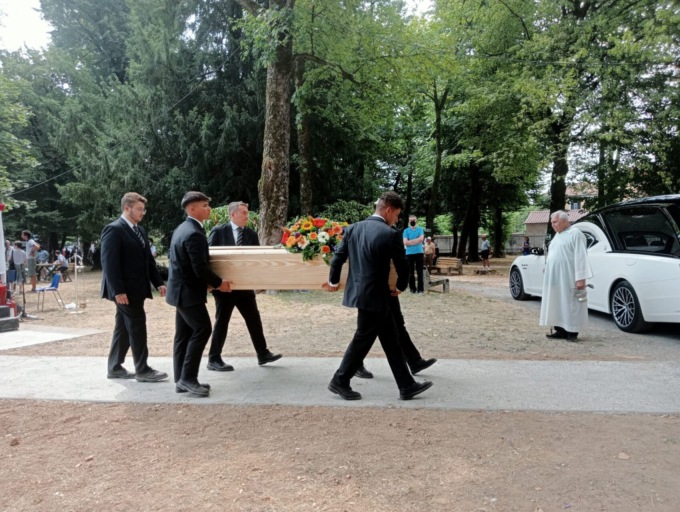 funerali al parco verde di lomagna