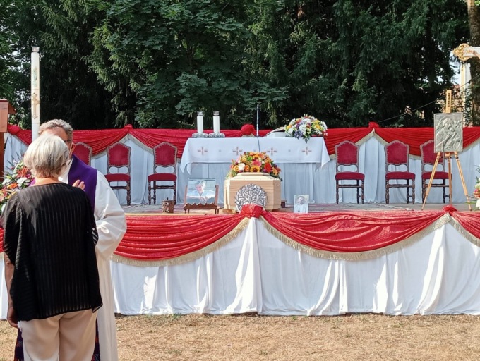 funerali al parco verde di lomagna