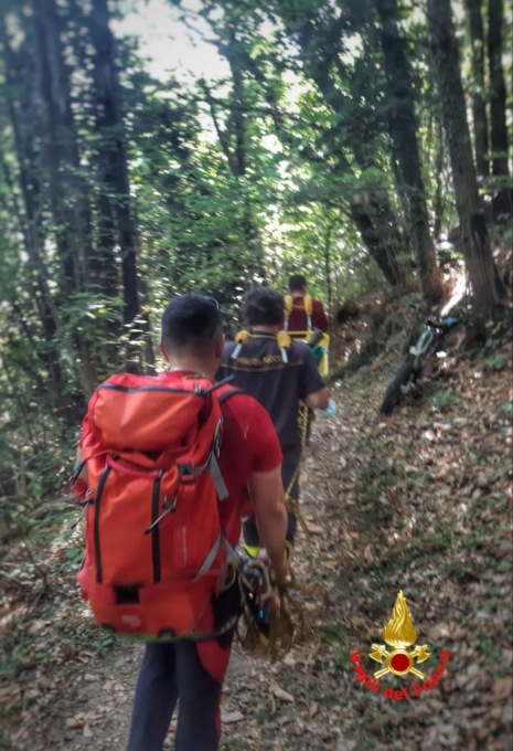 Donna ferita nel bosco, tratta in salvo