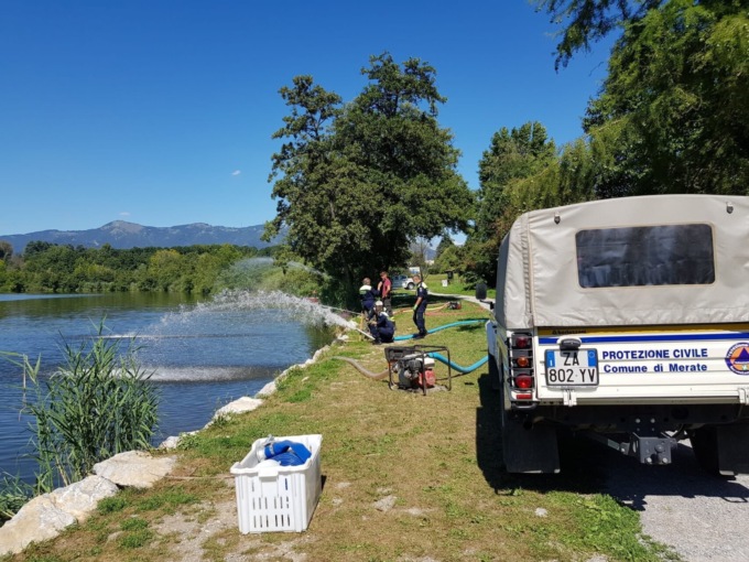 Sartirana, Protezione civile al lavoro per ossigenare le acque del lago