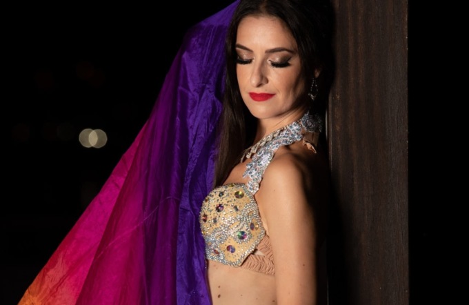 Spettacolo di danze orientali con Virginia Conti e le sue allieve