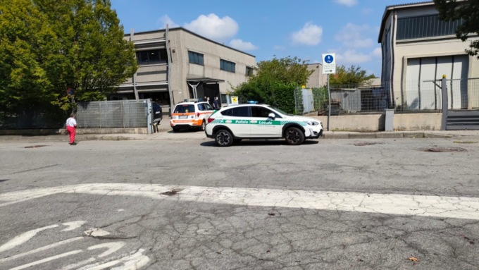 Non ce l’ha fatta il 55enne vittima di un malore in azienda