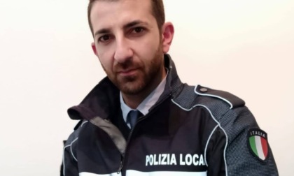 Multato, fa il dito medio agli agenti e viene denunciato