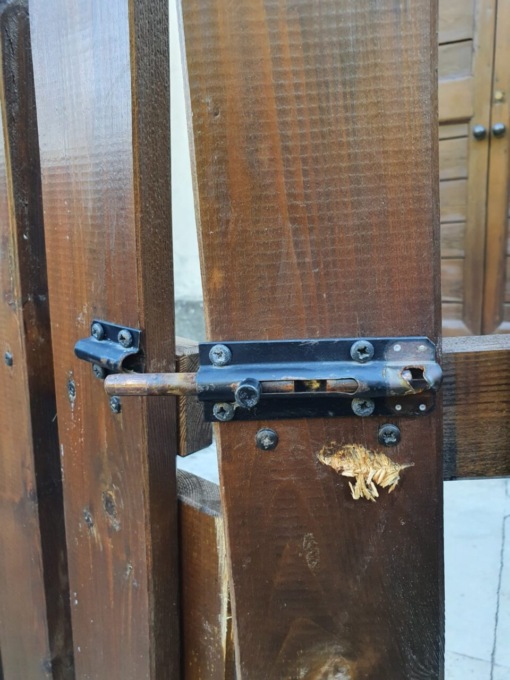 Vandalismi alla chiesina dell’Addolorata