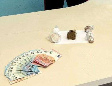 Blitz dei Carabinieri della Compagnia di Merate nei boschi della droga