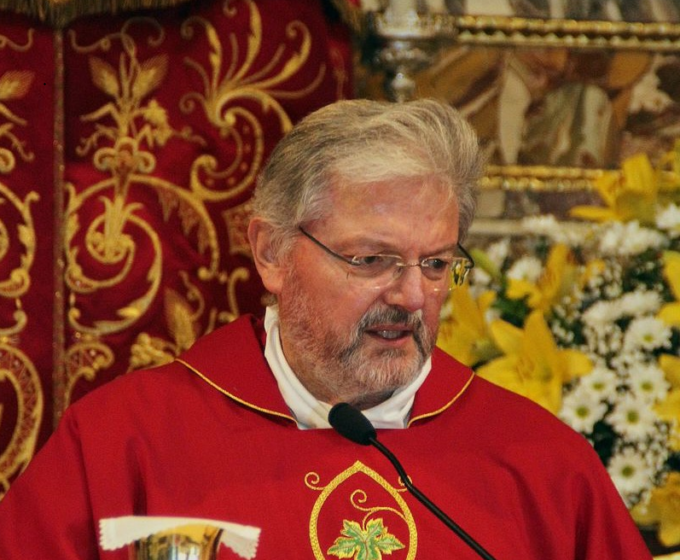 Don Marco Tasca si dimette, al suo posto don Roberto Gallizioli