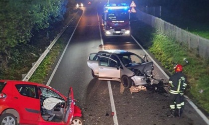 Gravissimo incidente nella notte, feriti due giovani