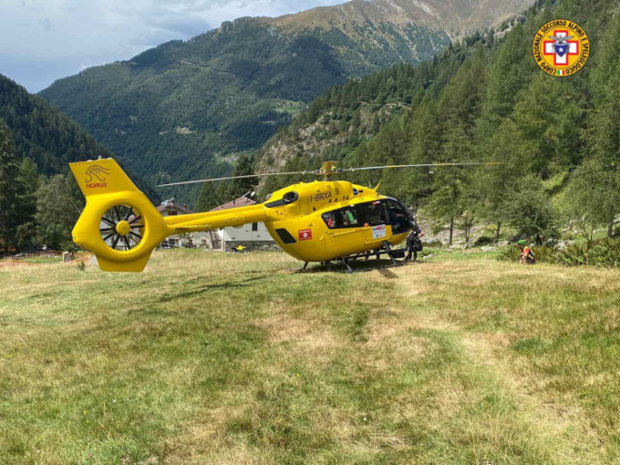 Colto da malore in montagna, intervento dei soccorsi