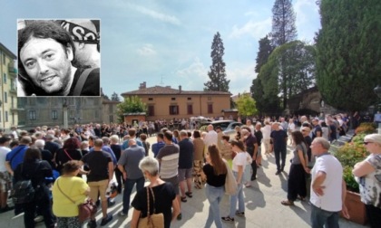 L’addio ad Alessandro Colombo sulle note di Vasco Rossi