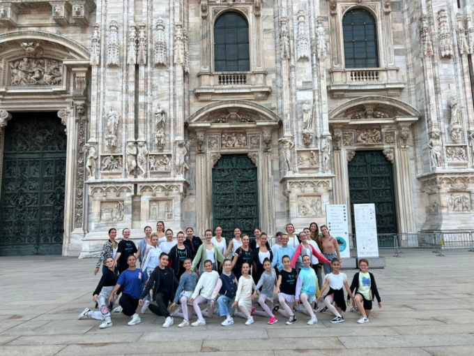 Le ballerine di Nova Danza hanno ballato con Roberto Bolle