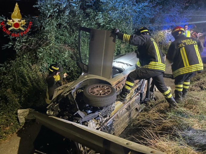 Ribaltamento, paura per un anziano