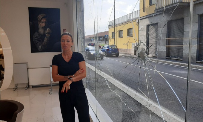 Preso a sprangate negozio dell’ex parrucchiera di Osnago