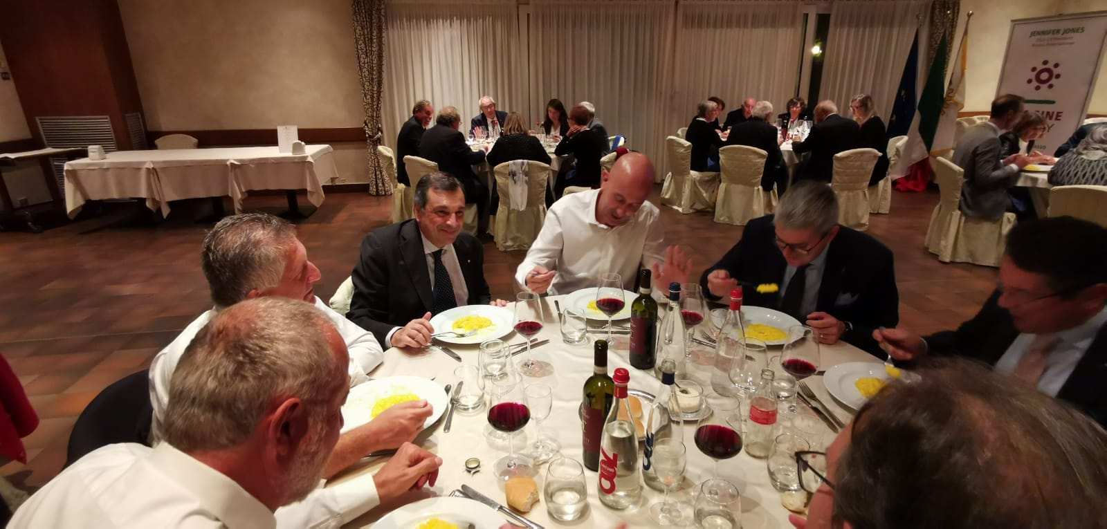 Il Governatore Davide Gallasso in visita al Rotary Club Merate Brianza presso il Lido di Imbersago_html_4756622ef6822f51