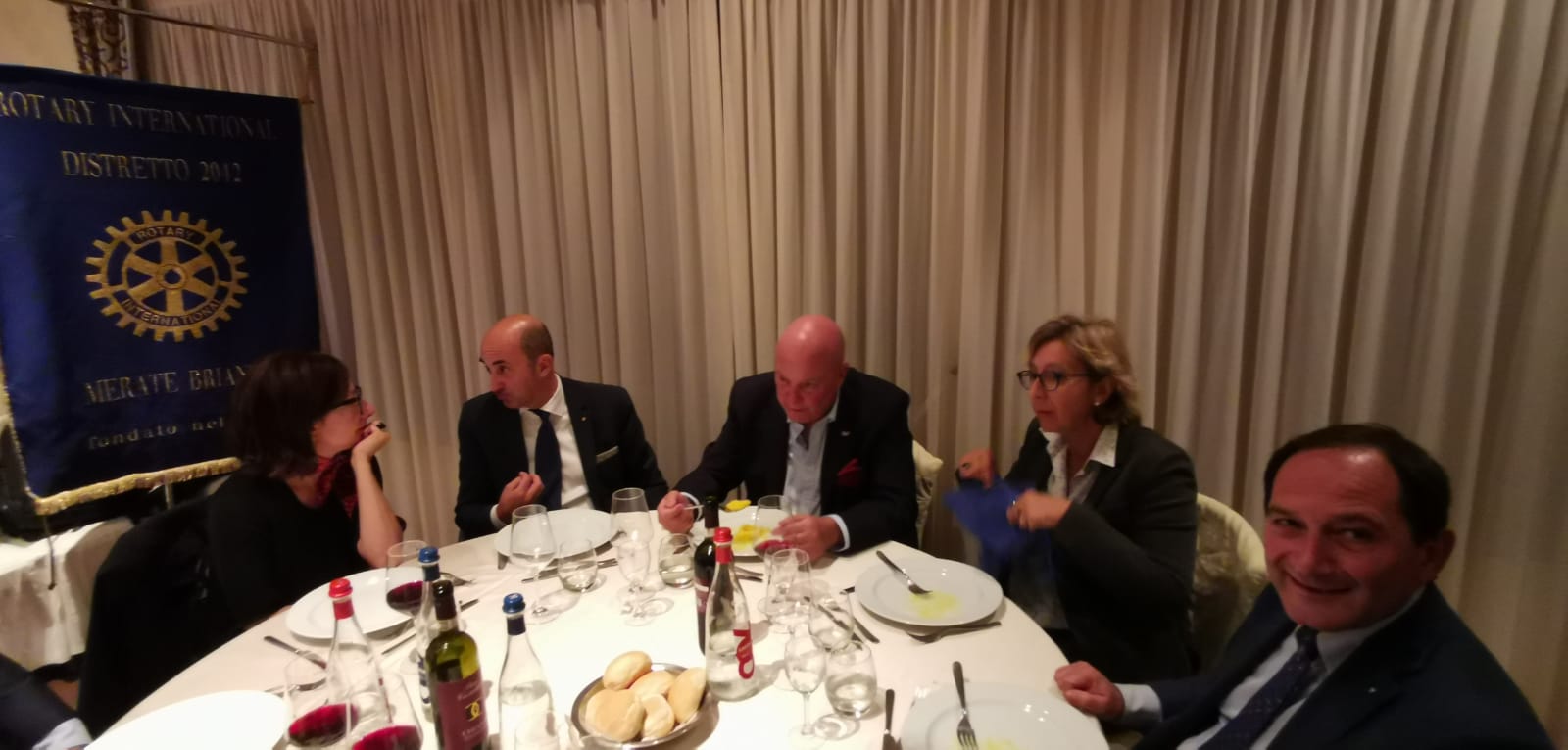 Il Governatore Davide Gallasso in visita al Rotary Club Merate Brianza presso il Lido di Imbersago_html_78c973d8fb131921