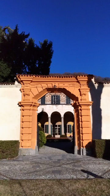 portale-villa-semenza