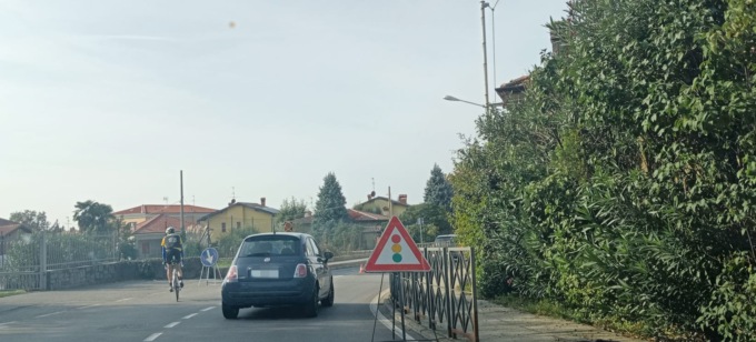 Nuovi asfalti alle Quattro strade, semafori per regolare il traffico