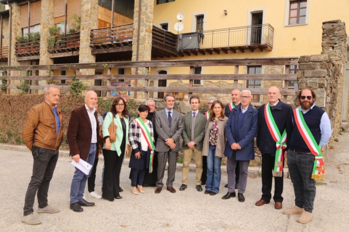 Il governatore Fontana a Campsirago: “Un progetto sociale e culturale che è un esempio per tutti”