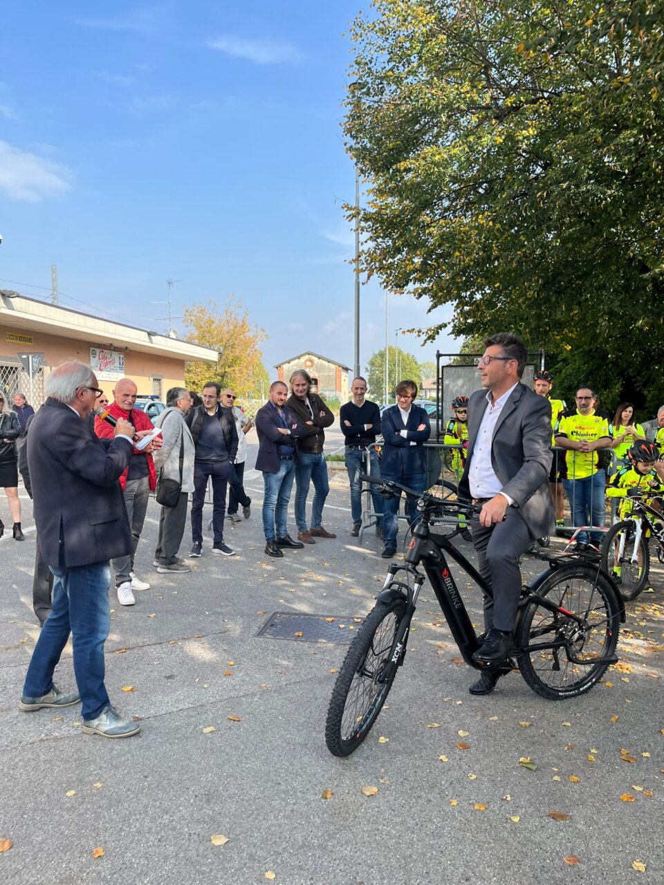 inaugurazione-ciclostazione-terno-disola