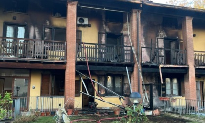 Incendio Carvico, sono 13 le persone rimaste senza casa