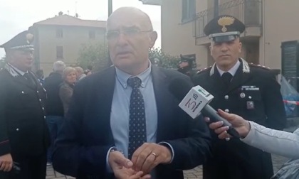 Omicidio suicidio Osnago, sui corpi segni da arma da taglio