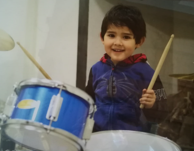 Un manuale di percussioni per ricordare il piccolo Gioele, travolto un anno fa da un’auto