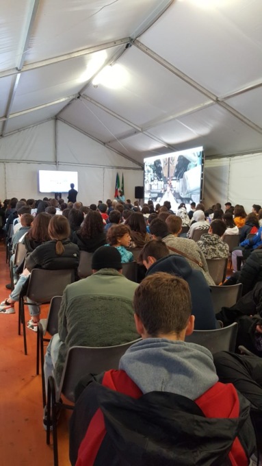 Scegliere la scuola superiore: 3000 studenti dal Meratese alla Valsassina a Orientalamente