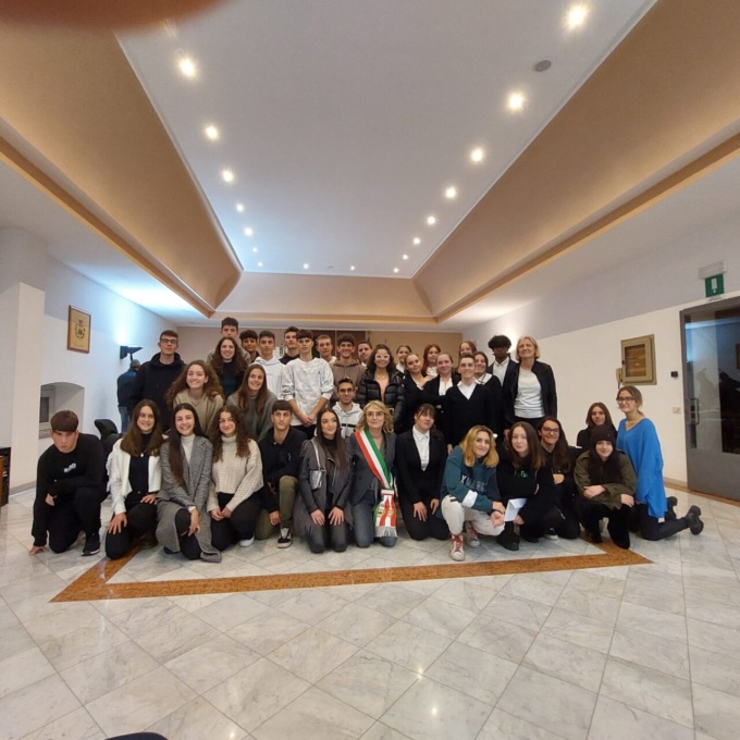 Consegnate le Costituzioni ai diciottenni di Cisano Bergamasco