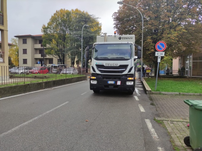 Donna travolta e uccisa da un camion