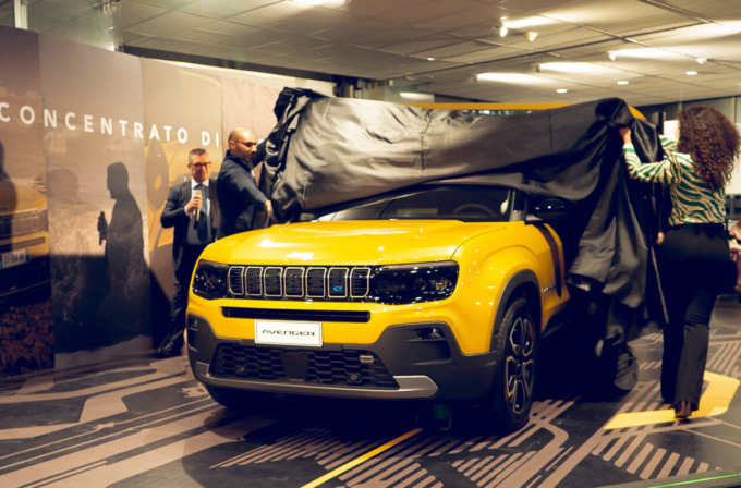 Jeep Avenger debutta in anteprima nella filiale Autotorino di Valmadrera