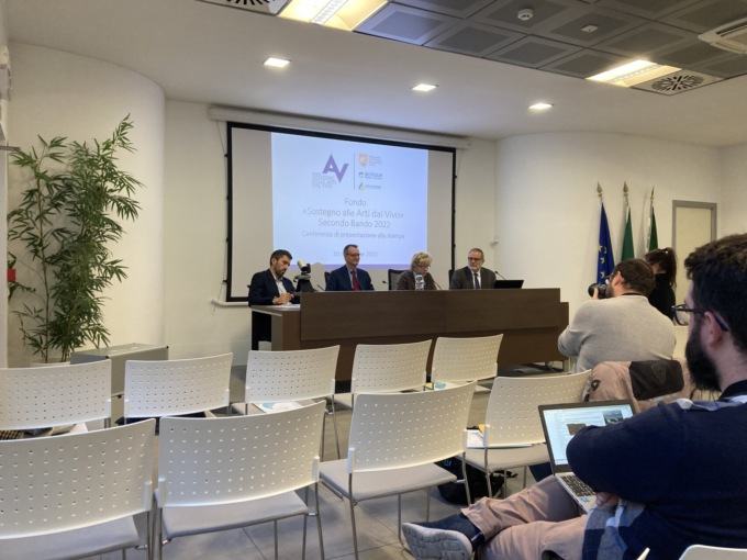 Arti dal vivo: altri 90.000 euro dai Comuni soci Di Lario Reti , Acinque e Fondazione Comunitaria