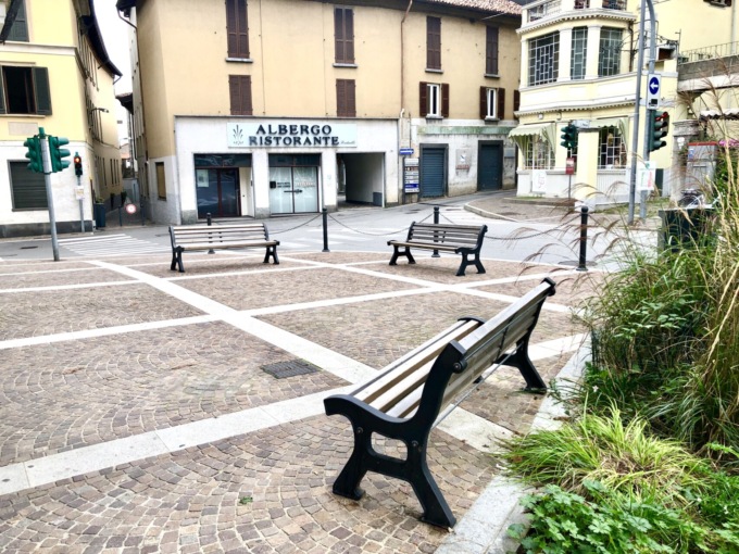 Progetto Panchina Rossa per la giornata contro la violenza sulle donne