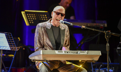 Teo Teocoli a Merate, raccolti oltre 37mila euro per l’hospice di Airuno