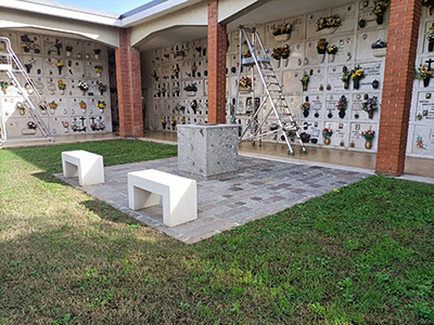 Cimitero messo a nuovo per il Giorno dei Morti