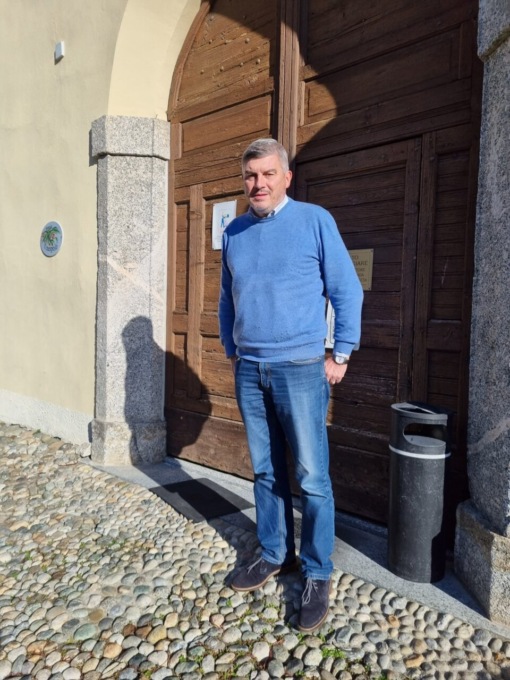 Teo Teocoli, il ricavato dello spettacolo consentirà l’acquisto di attrezzature per l’Hospice di Airuno