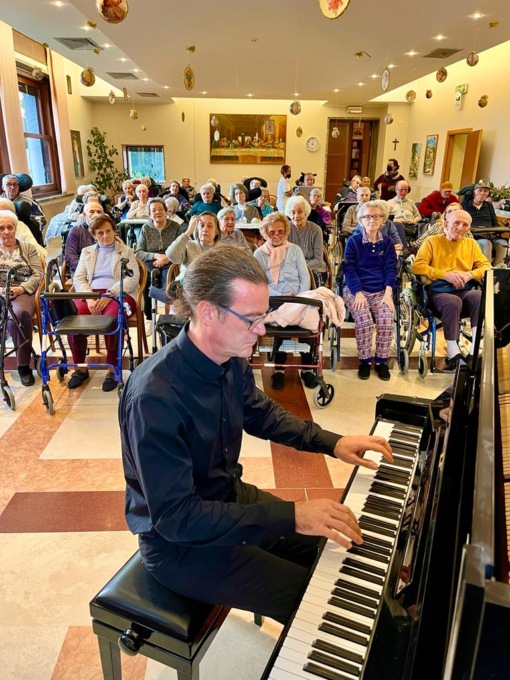 Villa dei Cedri si anima tra le note musicali