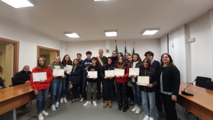 Premio al merito per 17 studenti di Calco, tutte le foto