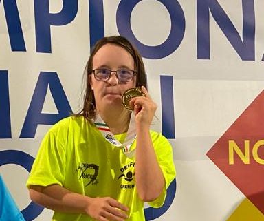 Sabrina Chiappa si conferma principessa della rana: tre ori ai campionati italiani di vasca corta