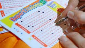 SuperEnalotto, la dea bendata bacia Merate