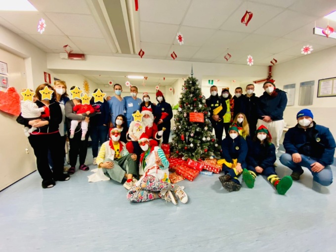 Amis di Pumpier de Meraa regalano felicità