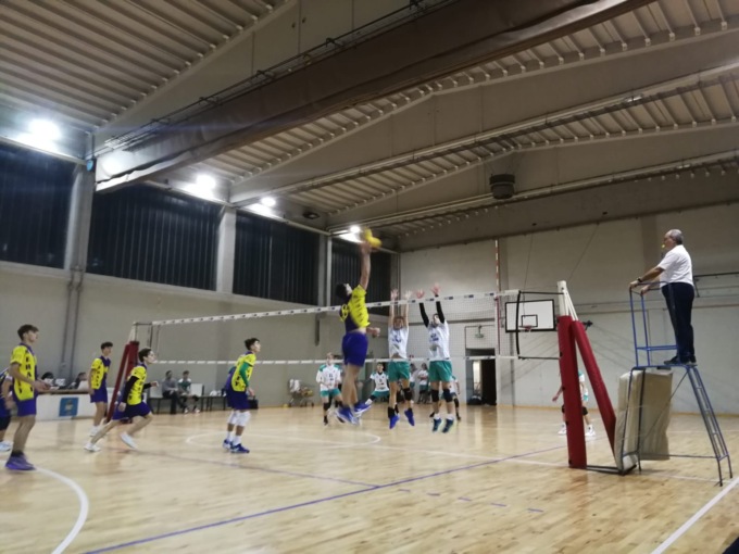 Non basta un secondo set importante: l’U19 cede il passo a Cantù