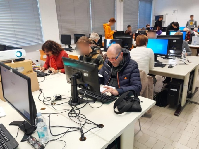 Pensionati a scuola di informatica