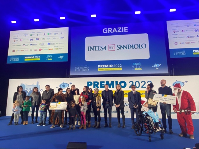 Costruiamo il Futuro premia 64 associazioni del territorio