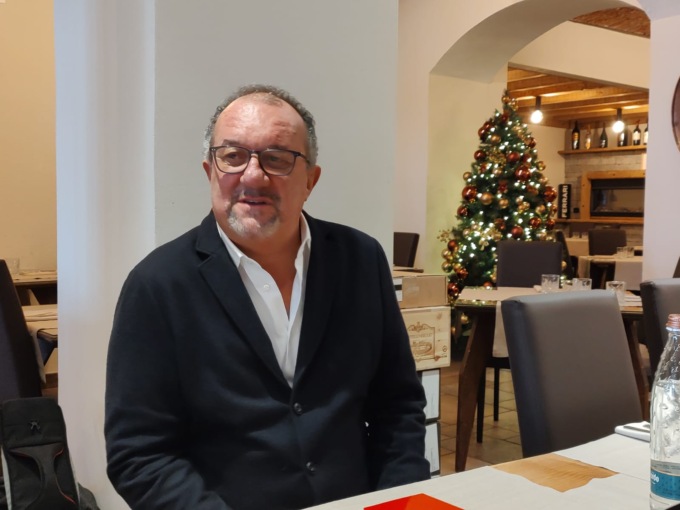 Lorenzo Riva in campo con il Terzo Polo: “Vorrei non si parlasse più di chiudere l’ospedale di Merate”